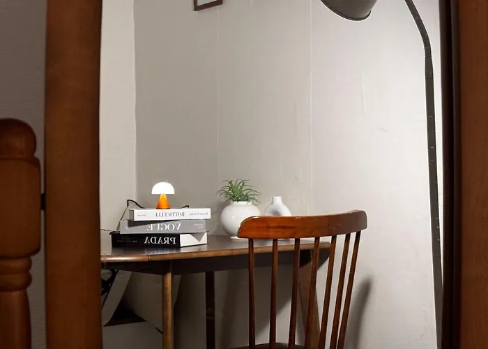 Middle Of Seoul, Cozy House, Parking Available, Metro Line2 5min, Bus 1min, Full Of Restaurants & Bar, Near National 公寓 *